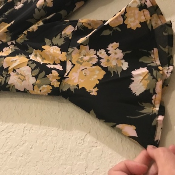 CUTE, AS U WISH ROMPER. - Picture 3 of 5